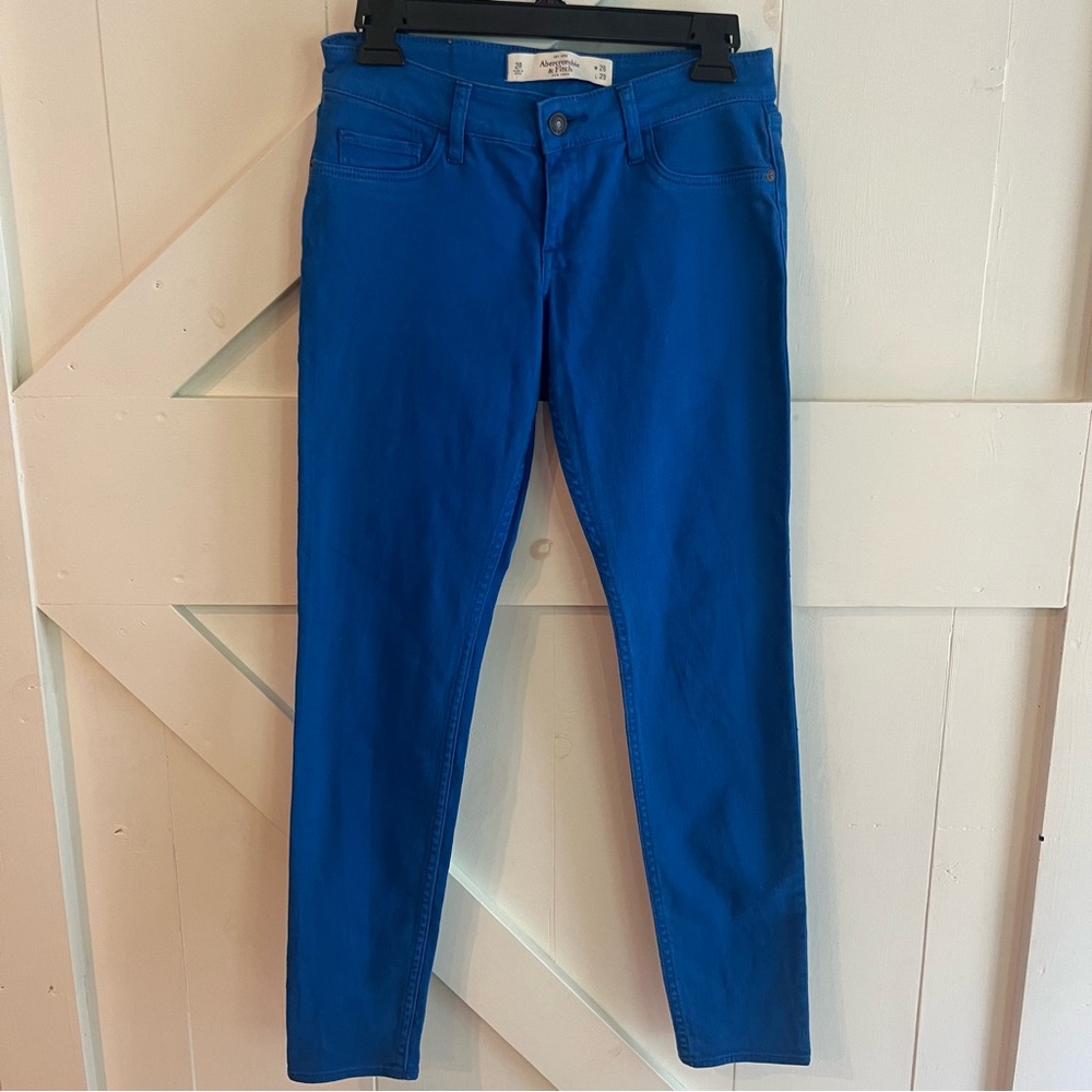 Abercrombie & Fitch Women’s Size 2 Royal Blue Ankle Jeans Waist‎ 26/Length 29